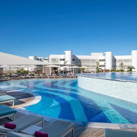 W Algarve 알부페이라