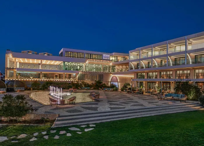 W Algarve Албуфейра